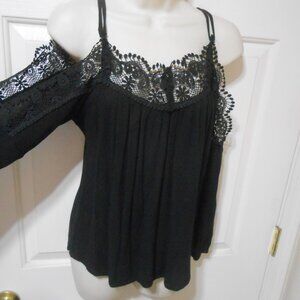 CUTE DEEP BLK DAYTRIP LACE TRIM WOMEN'S SIZE S BLOUSE TOP OPEN ADJUSTABLE STRAPS